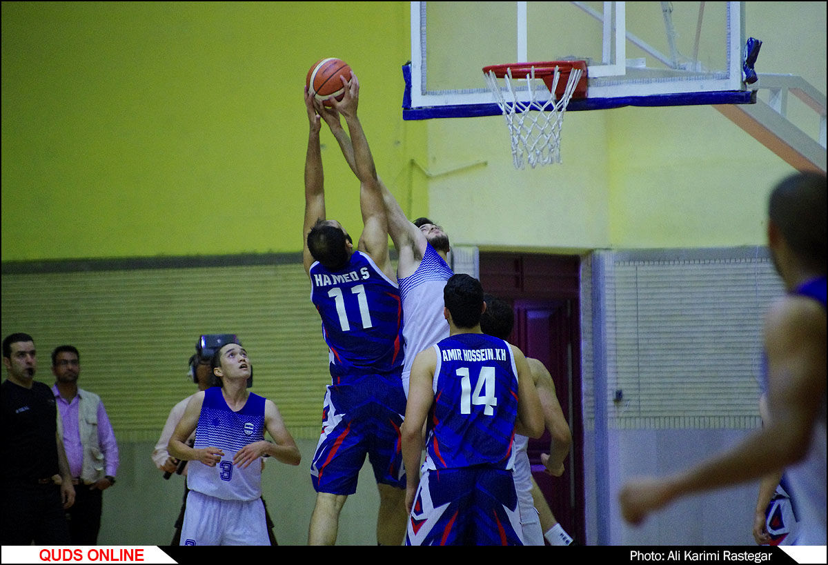 دیدار تیم های بسکتبال آویژه صنعت پارسا مشهد و شهرداری گرگان/گزارش تصویری