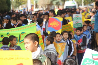 راهپیمایی ۱۳ آبان در شهرهای رشتخوار برگزار شد