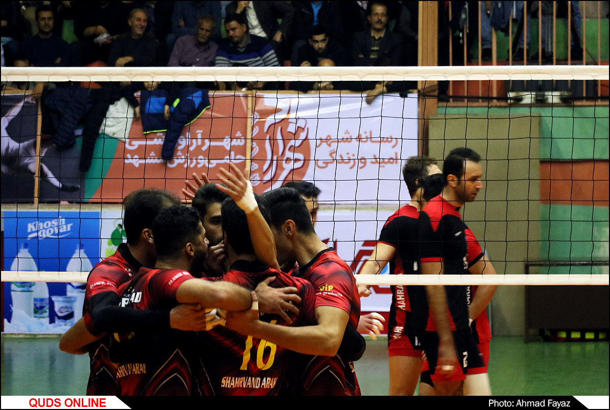 دیدار نفس گیر تیم والیبال پیام مشهد مقابل شهروند اراک