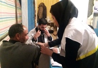 خدمت رسانی ۱۵ تیم پزشکی به مناطق حاشیه مشهد