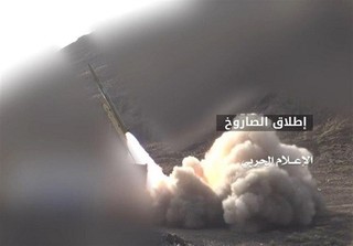 یک پهپاد سرنگون و ۵ موشک زلزال به مواضع نظامیان سعودی شلیک شد