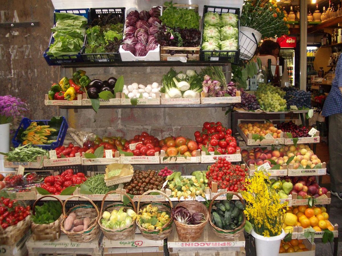 قیمت میوه در بازار مشهدمقدس/ سه‌شنبه ۶ آذرماه +جدول