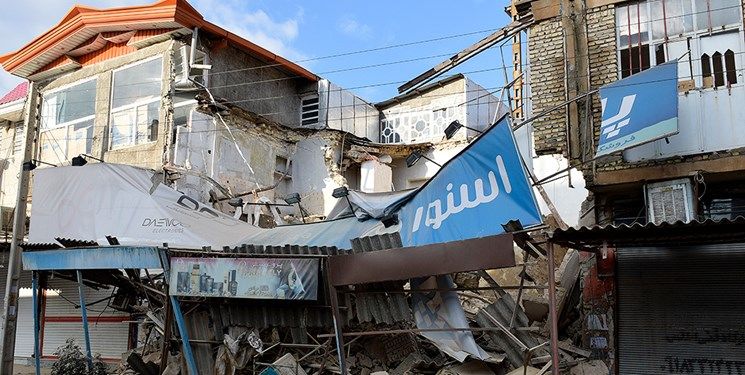  آخرین اخبار حادثه زلزله کرمانشاه؛ تعداد مصدومین به ۷۲۹ نفر رسید