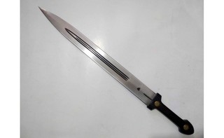 حمله سارقان نقابدار با شمشیر به فروشگاه زعفران در سبزوار