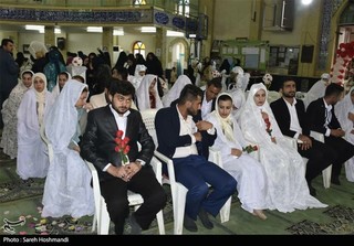 مراسم ازدواج ۱۱۰ زوج معلول در برج میلاد برگزار شد
