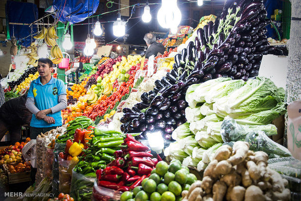 نرخ بازار میوه ۱۴آذر  در میادین بار مشهد