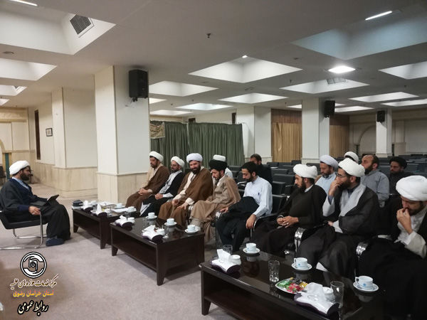 نشست هم‌اندیشی با استعدادهای برتر حوزه‌های علمیه کشور در مشهد برگزار شد