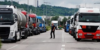 کامیون‌داران و کشاورزان فرانسوی به جلیقه‌زردها می‌پیوندند