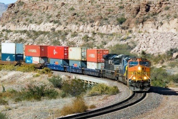 دغدغه راه آهن، تامین واگن برای صادرات است/ نیازصادرکنندگان به  ۲۰۰ واگن مسقف برای ارسال بار از مشهد