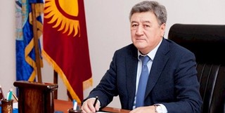 آذربایجان رئیس سابق گمرک قرقیزستان را به "بیشکک" تحویل می‌دهد