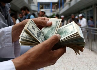 فروش ارز در بازار مشهد بالا گرفت