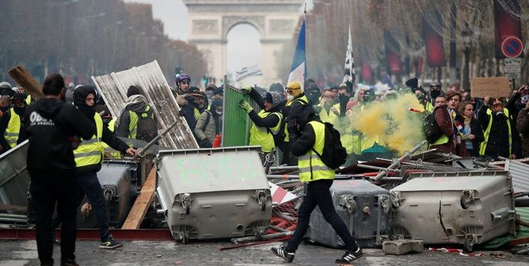 شمار قربانیان اعتراض‌های فرانسه به ۱۰ نفر رسید