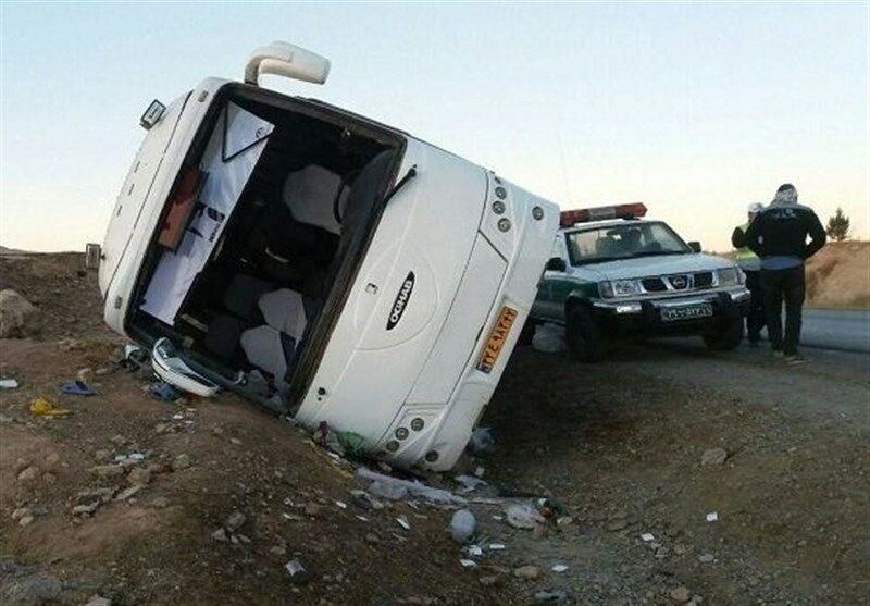 ۸ کشته و ‌مصدوم در پی تصادف اتوبوس با تریلی در محور شیراز ـ جهرم
