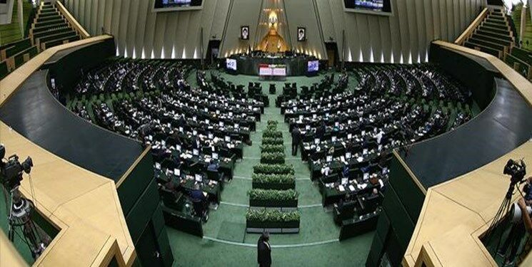 مجلس با طرح انتقال وزارت‌خانه‌ها به استان‌ها مخالفت کرد