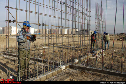 مراسم آغاز عمليات اجرايی ساخت مجتمع 2120 در مشهد / علی کریمی رستگار