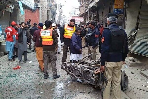 انفجار بمب در پیشاور پاکستان