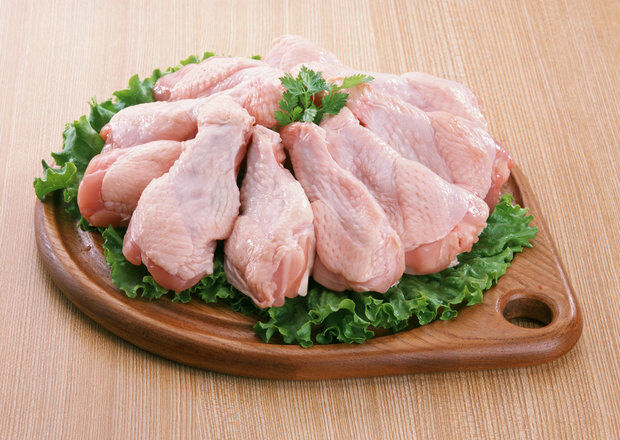قیمت مرغ به زیر ۱۴ هزارتومان کاهش یافت