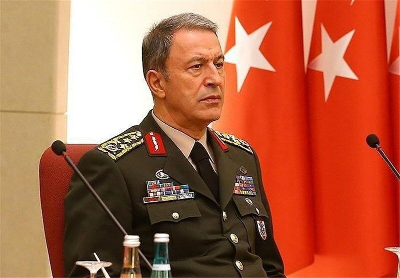  وزیر دفاع ترکیه: در زمان مناسب به شرق فرات حمله خواهیم کرد 