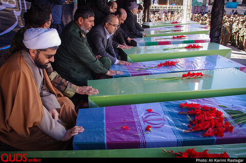 تشییع پیکر شهدای دفاع مقدس و مدافع حرم در مشهد
