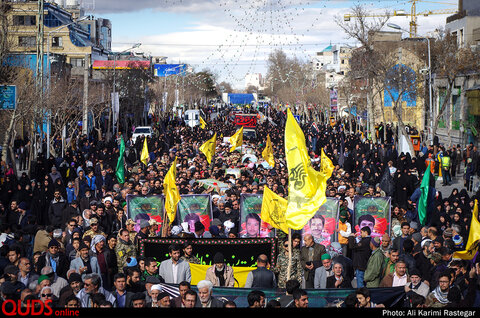 تشییع پیکر شهدای دفاع مقدس و مدافع حرم در مشهد
