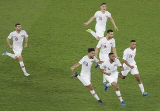 شادی مردم قطر بعد از پیروزی مقابل کره‌جنوبی +عکس