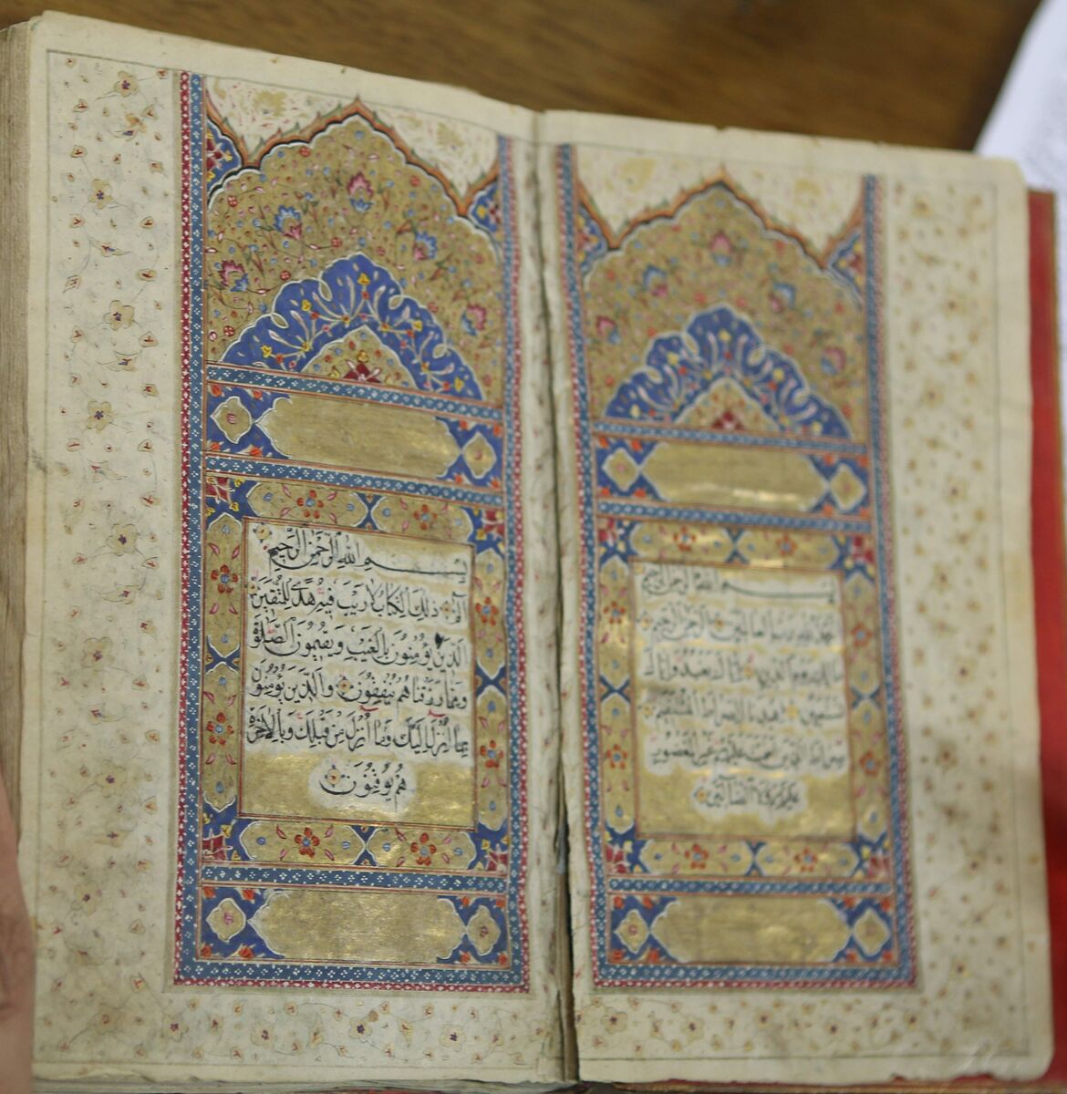 قرآن نفیس دوره قاجار به کتابخانه آستان قدس رضوی اهدا شد 