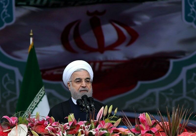 روحانی: برای ساخت موشک از کسی اجازه نمی‌گیریم/ مردم ایران راه خود را ادامه می‌دهد