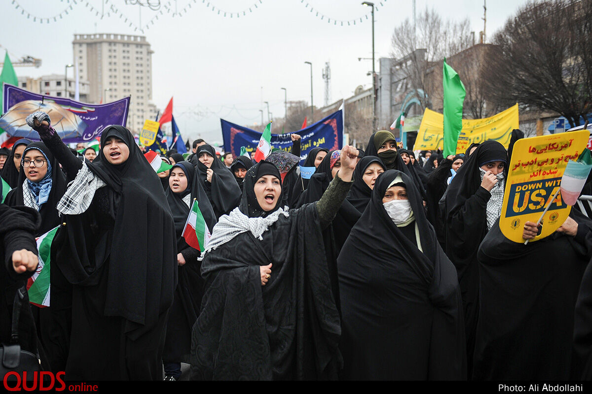 آغاز راهپیمایی نمازگزاران مشهدی در حمایت از مصوبه اخیر شورای عالی امنیت ملی