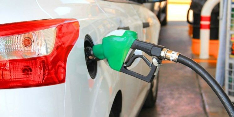 چرا سازمان برنامه و کمیسیون تلفیق با اختصاص سهمیه بنزین به افراد مخالفند؟