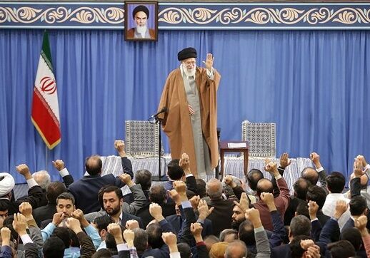 رهبر معظم انقلاب: ملت ایران قوی‌تر از ۴۰ سال قبل و دشمنان آن ضعیف‌تر شده‌اند
