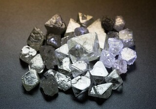 کشف الماس ۱۰۰ قیراطی از زیر خاک در روسیه
