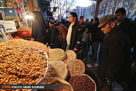 رکود در بازار آجیل و خشکبار مشهد/ دولت به جای پرداخت تسهیلات کرونایی ، ثبات را به بازار برگرداند