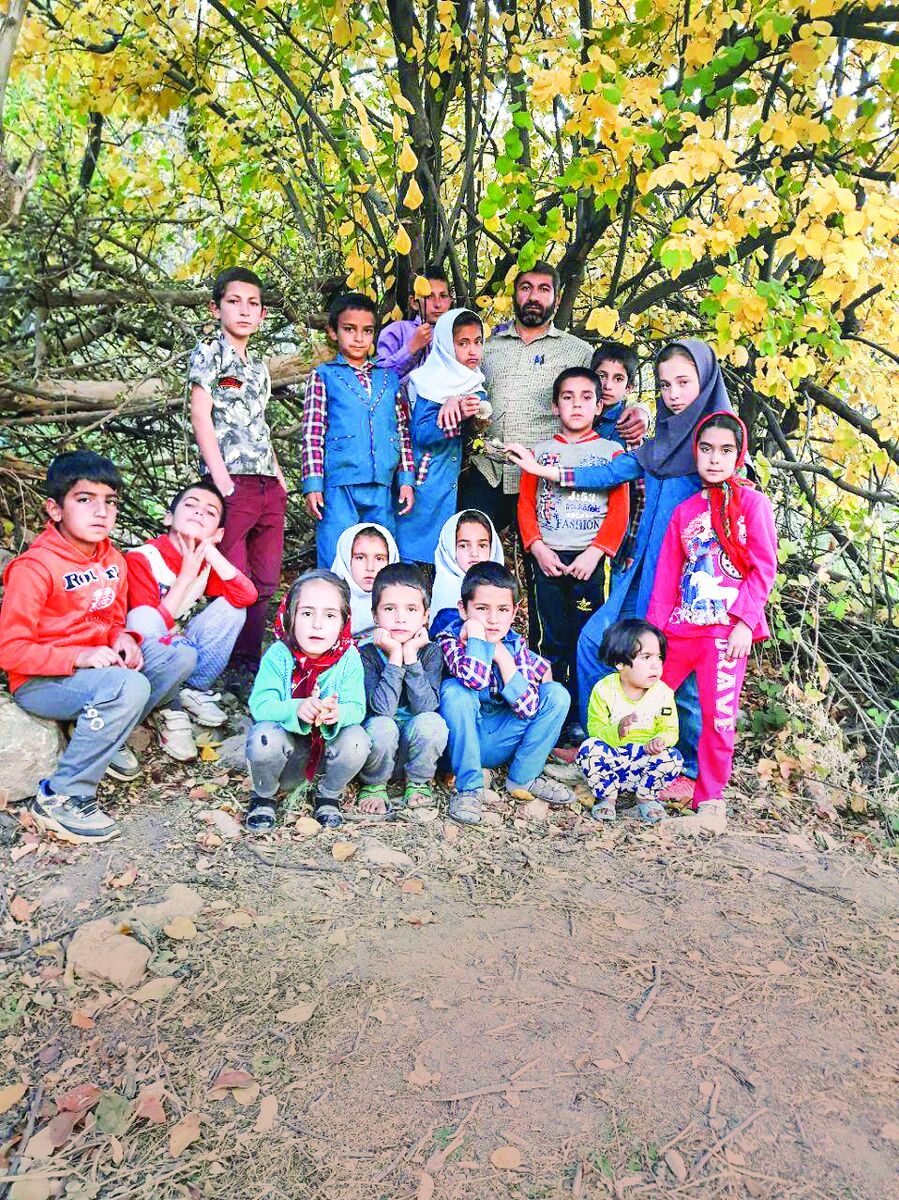 آموزگار زندگی در روستای  «دشتبال»
