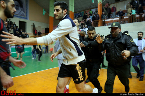 دیدار والیبال تیم های پیام مشهد و شهرداری ورامین