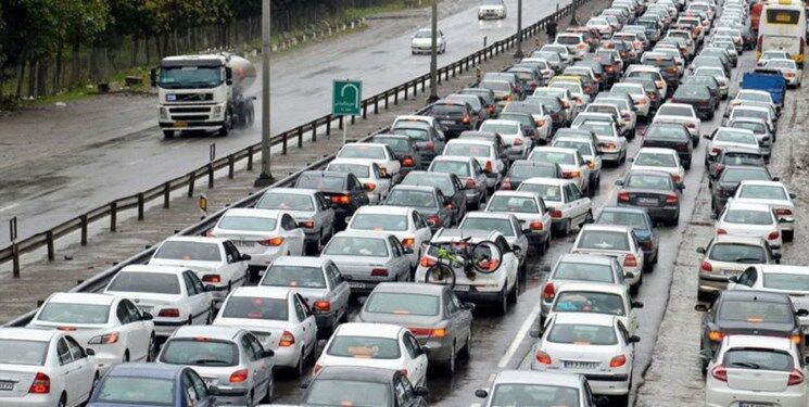 تناقض ترافیک سنگین شمال با وجود کاهش قدرت خرید مردم!

