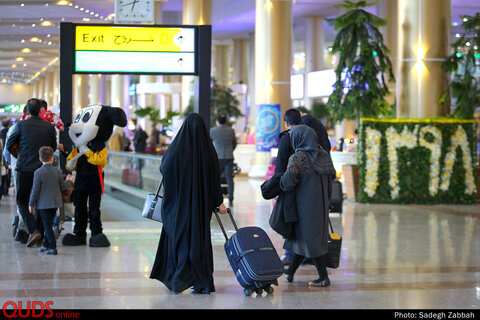 ورود زائران نوروزی مشهد از طریق فرودگاه هاشمی نژاد