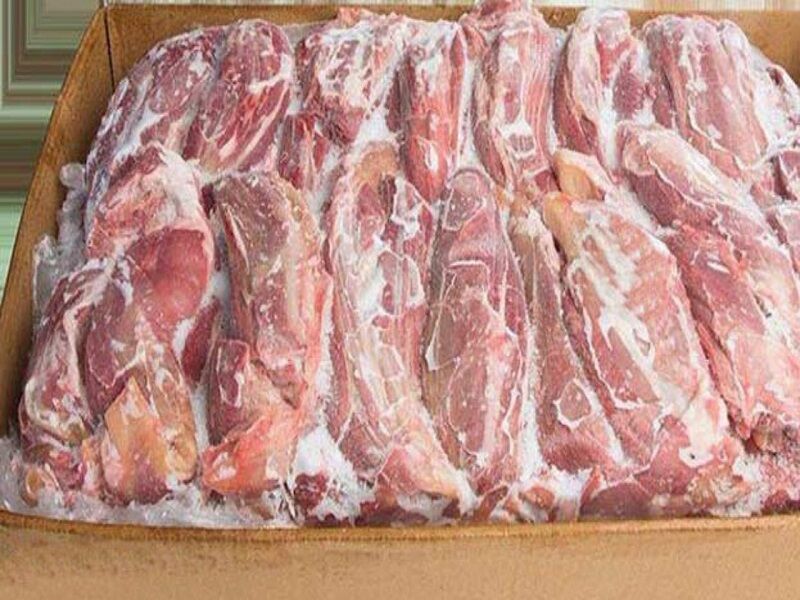۳۰۰ تن گوشت قرمز منجمد در بازار خراسان رضوی توزیع شد