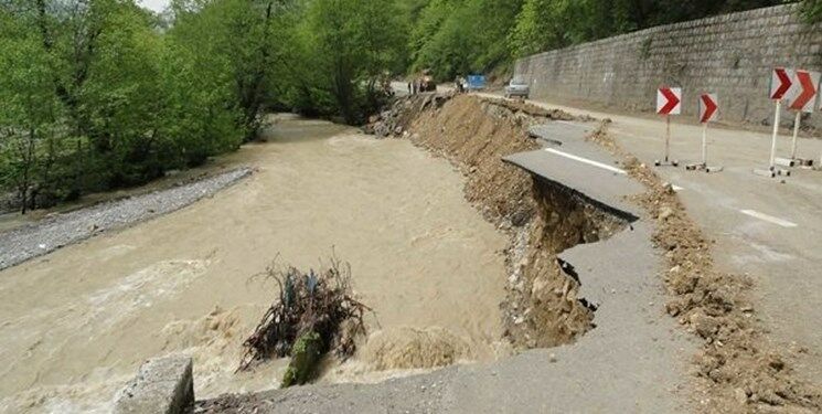 سیلاب و نبود ایمنی عامل انسداد ۳۸ جاده در کشور