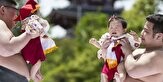 عجیب‌ترین مسابقه کودکان یک ساله در ژاپن + تصاویر