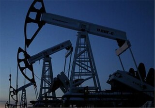 روسیه تولید نفت خود را ۱۰ درصد کاهش می‌دهد