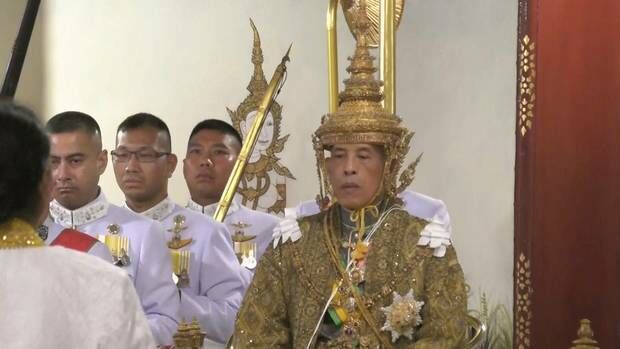 پادشاه جدید تایلند تاجگذاری کرد + تصاویر
