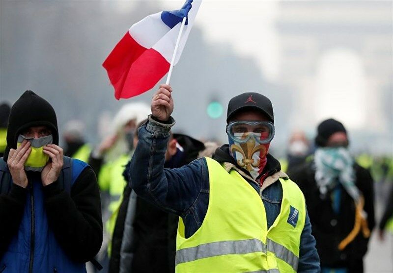 جلیقه زردها در شصت و دومین شنبه سیاه فرانسه  به خیابان‌ آمدند