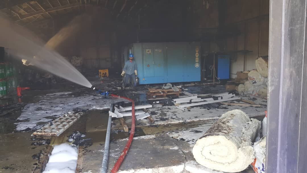  آتش سوزی در انبار ضایعات شرکت پتروکیمیای ابن سینا