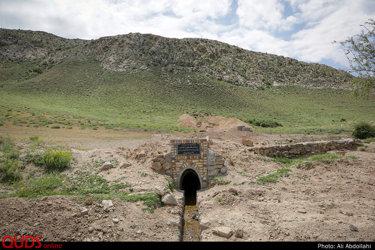لایه روبی و مرمت قنات روستای عارف آباد کاشمر