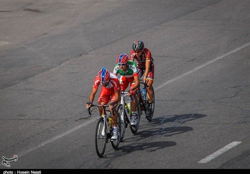 درگیری دوچرخه‌سواران شاخص ایران در لیگ برتر جاده/ متخلفان از مسابقه فردا محروم شدند
