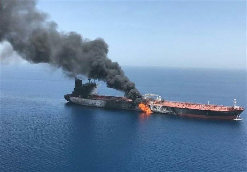 تکذیب غرق شدن نفتکش‌های حادثه دیده در دریای عمان/ آتش‌سوزی یکی از شناورها خاموش شد

