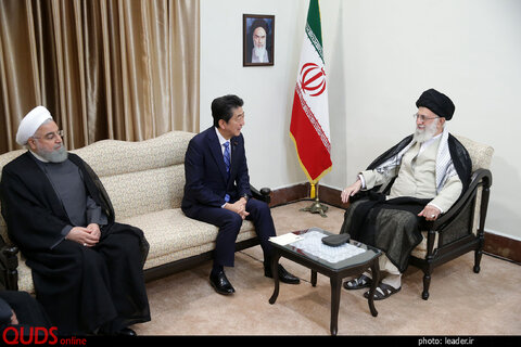 دیدار نخست وزیر ژاپن و هیئت همراه با رهبر معظم انقلاب اسلامی