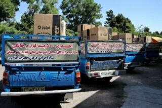 ۵۰۰ بسته لوازم خانگی به سیل‌زدگان خراسان رضوی اهدا شد