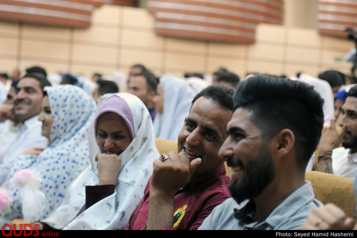 آیین اهدای 730 سری جهیزیه به زوجین جوان مناطق مرزی