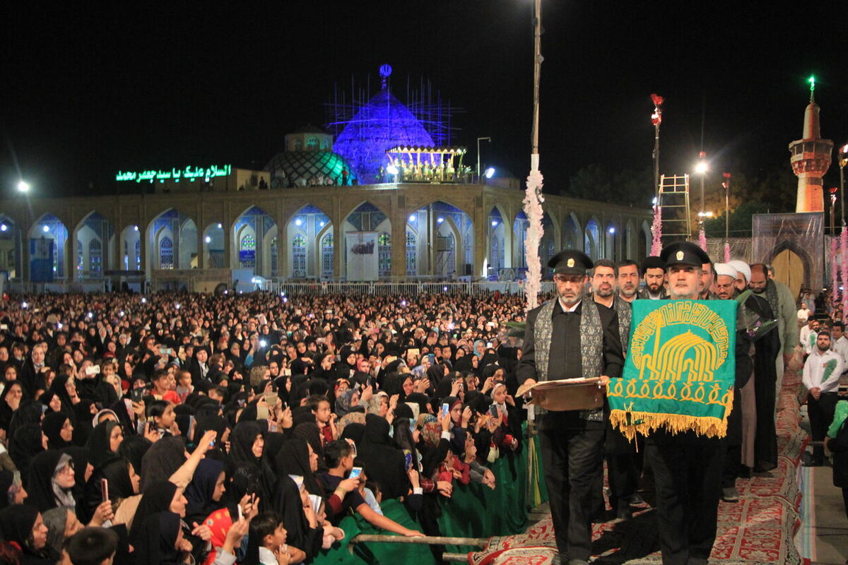 پرچم آستان قدس رضوی در دیاردارالعباده به اهتزاز در آمد